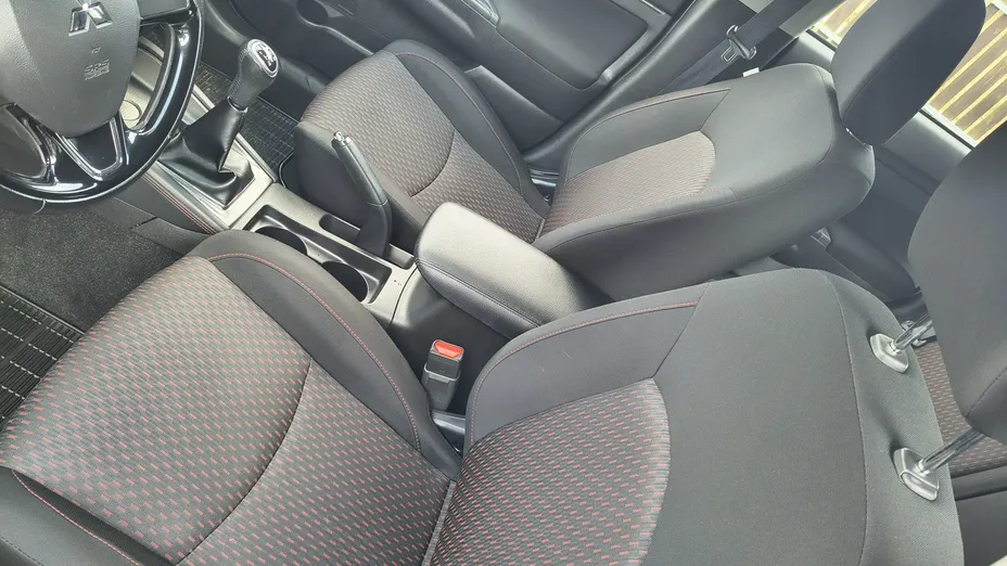 MITSUBISHI ASX -