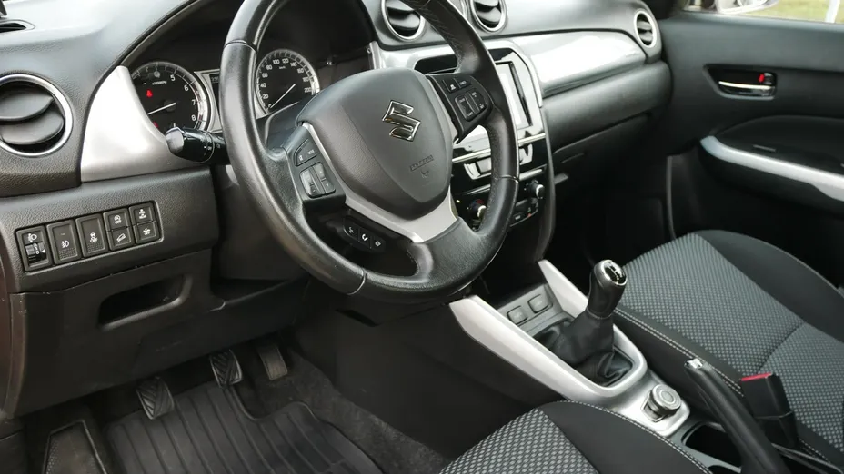 SUZUKI Vitara -