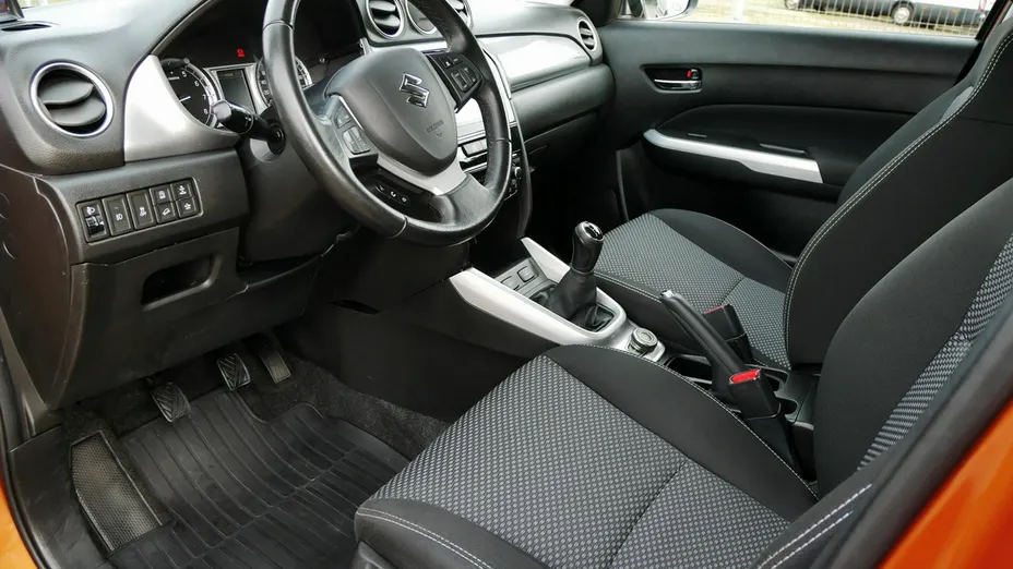SUZUKI Vitara -