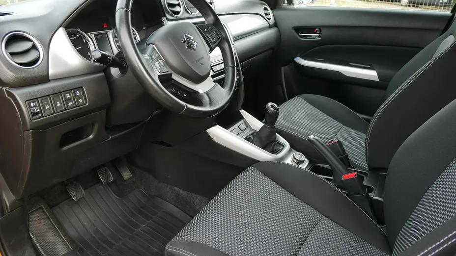 SUZUKI Vitara -