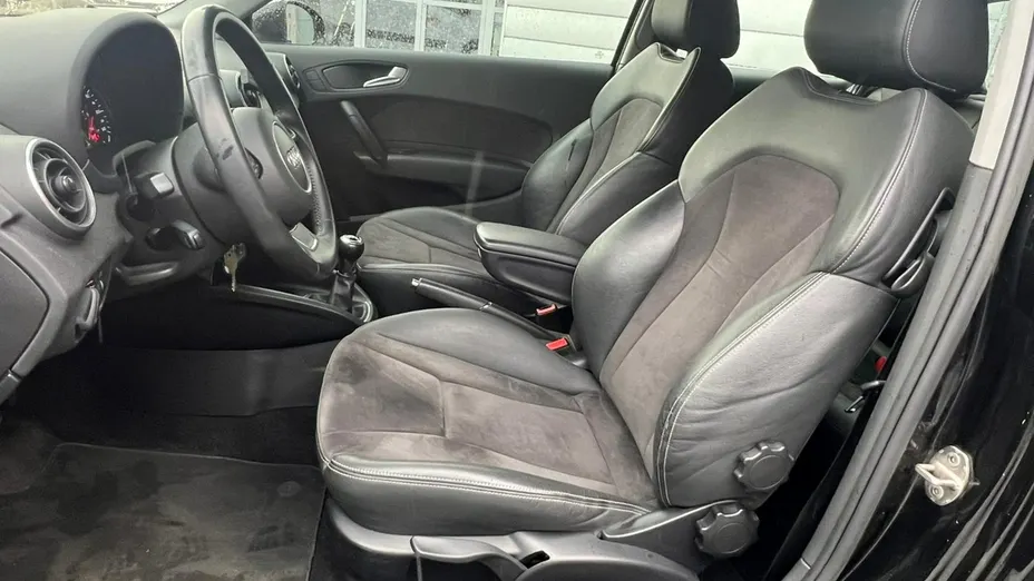 AUDI A1 -