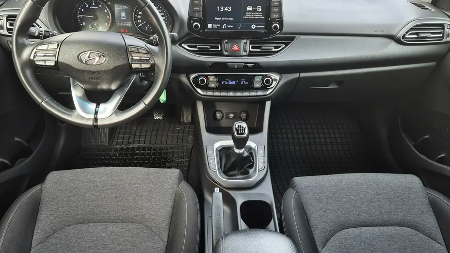 HYUNDAI i30 -