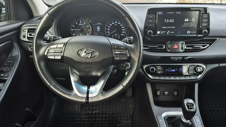 HYUNDAI i30 -