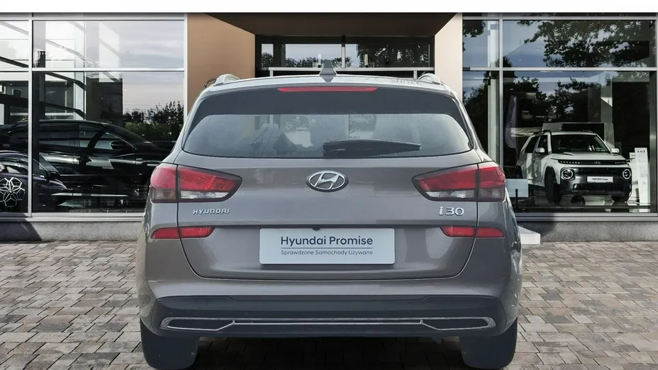 HYUNDAI i30 -