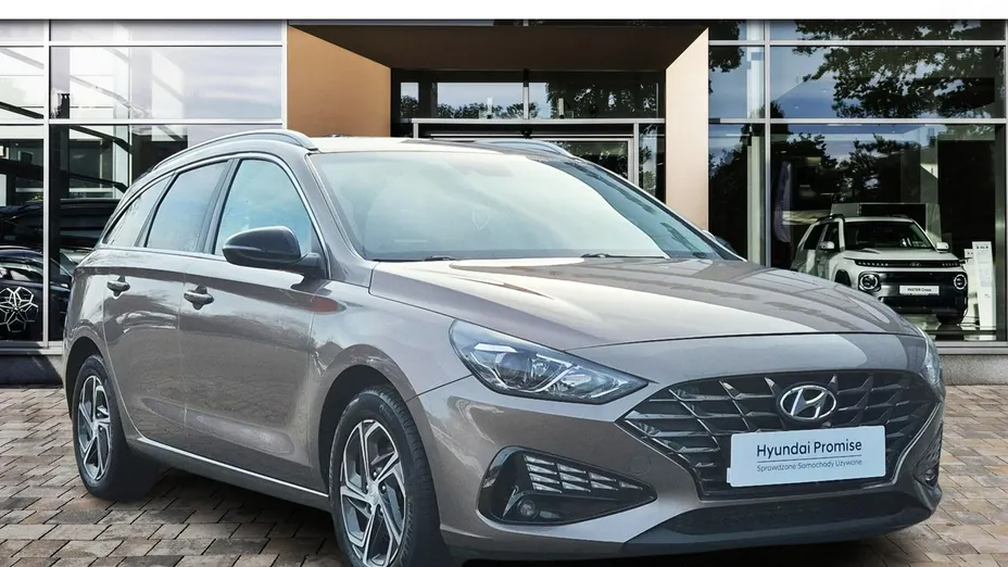 HYUNDAI i30 -