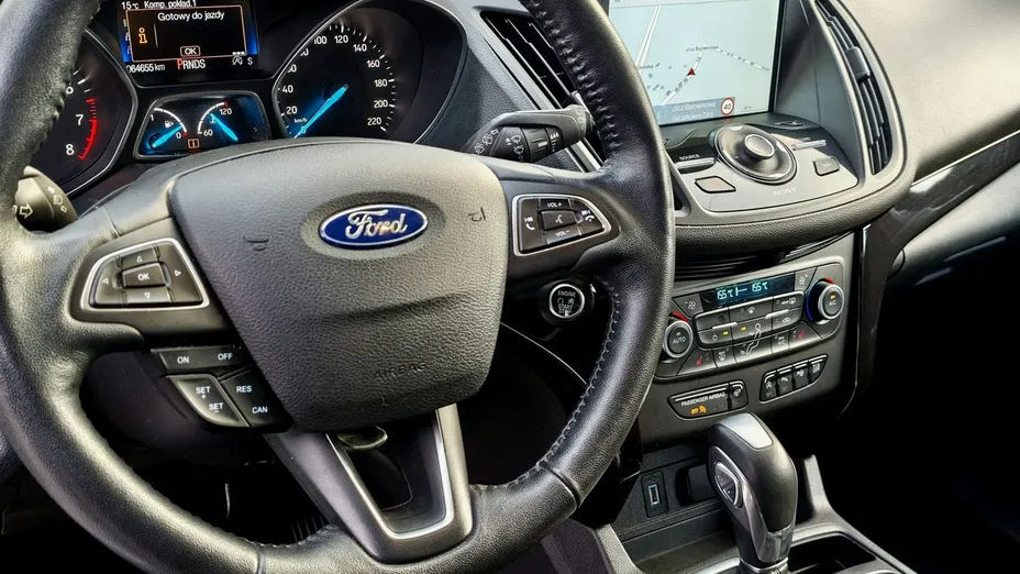 FORD Escape -