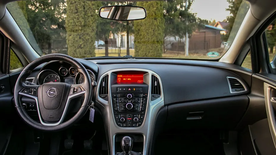 OPEL Astra -