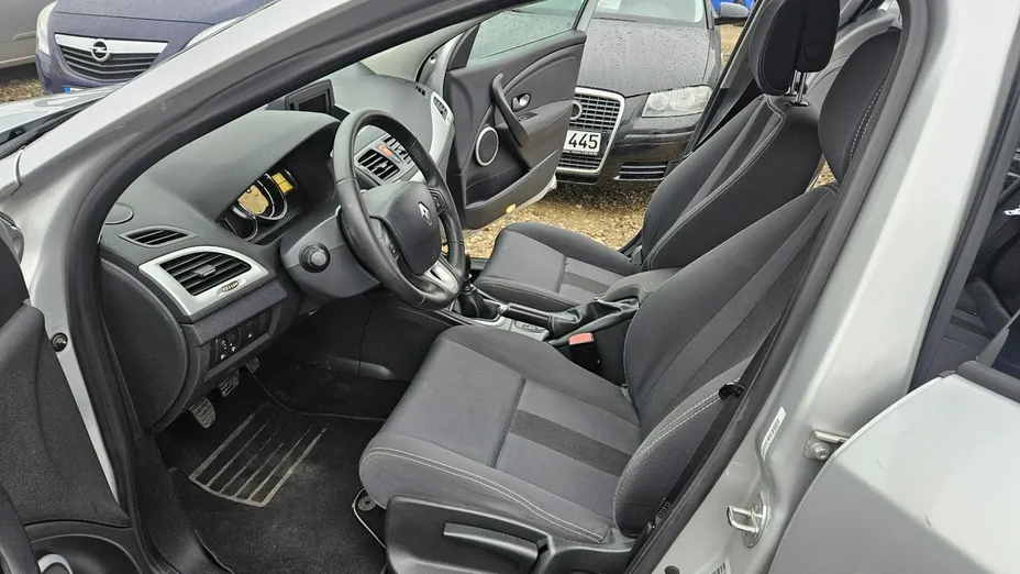 RENAULT Megane -