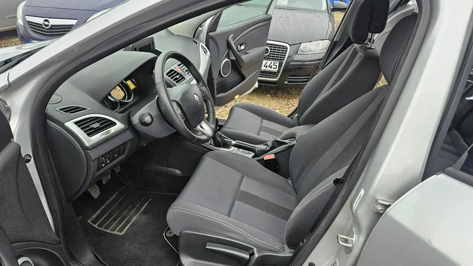 RENAULT Megane -