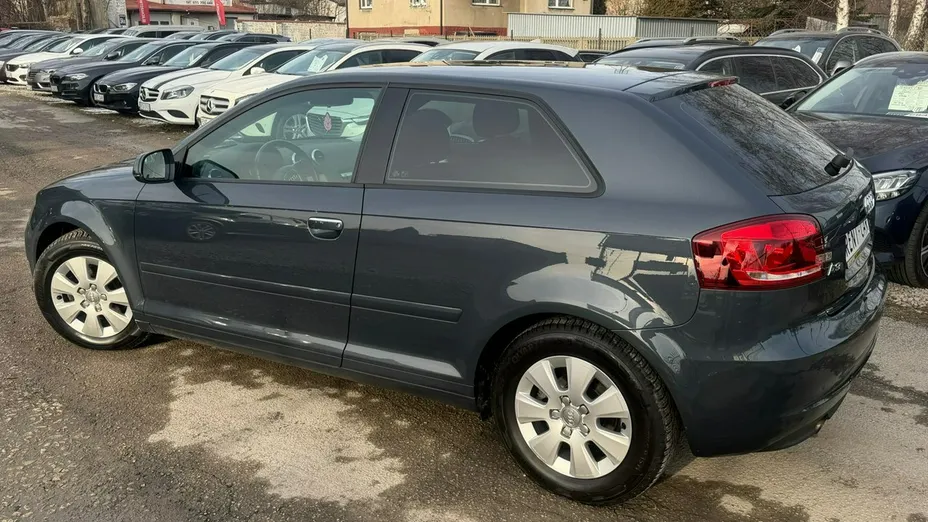 AUDI A3 -