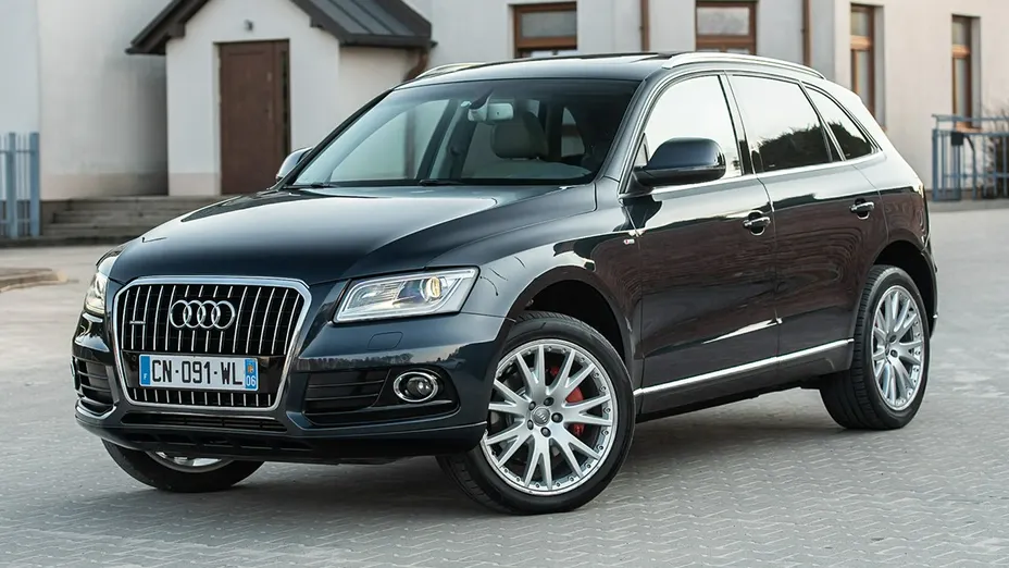 AUDI Q5 -