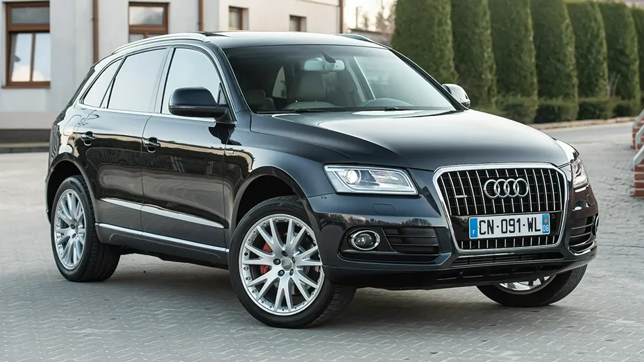 AUDI Q5 -