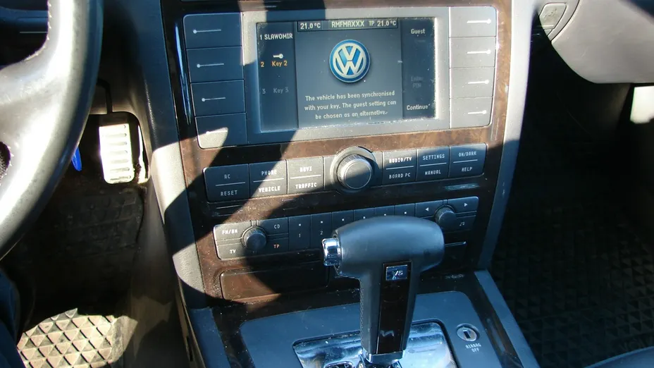 VOLKSWAGEN Phaeton -
