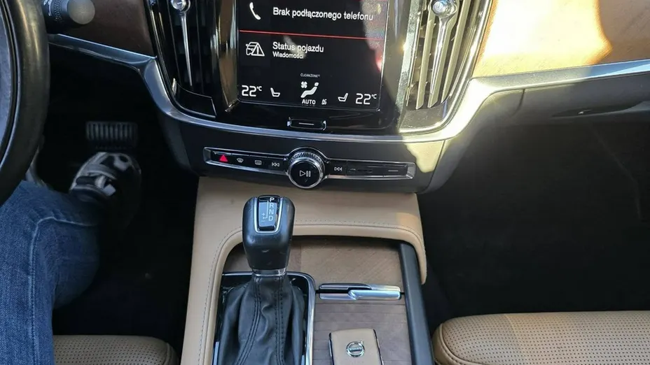 VOLVO S90 -