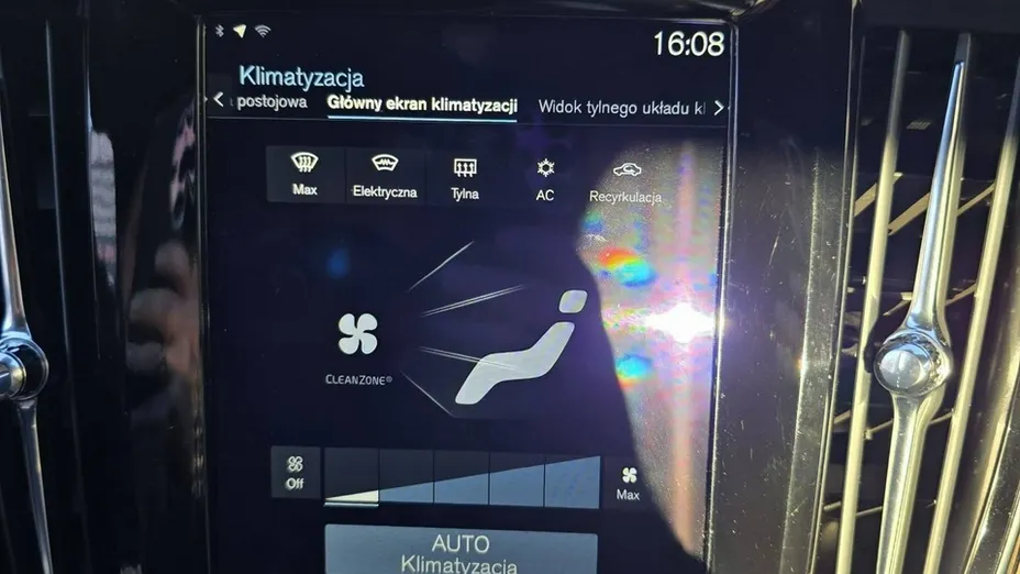 VOLVO S90 -