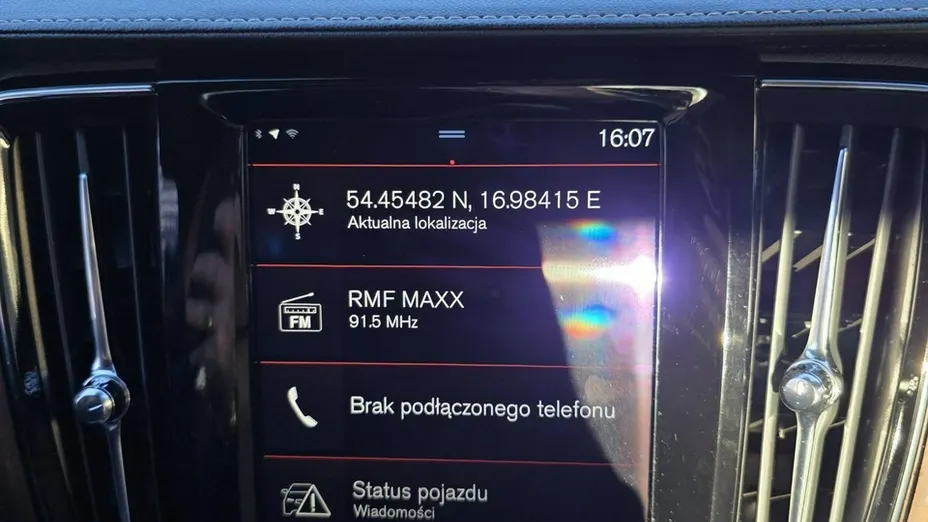 VOLVO S90 -