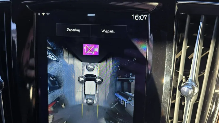 VOLVO S90 -