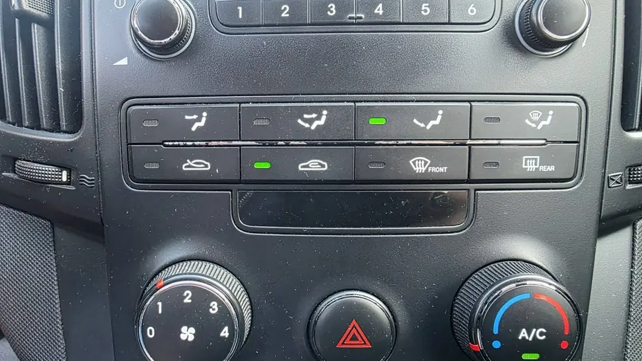 HYUNDAI i30 -