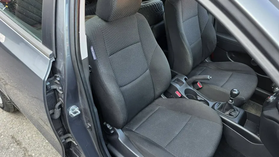HYUNDAI i30 -