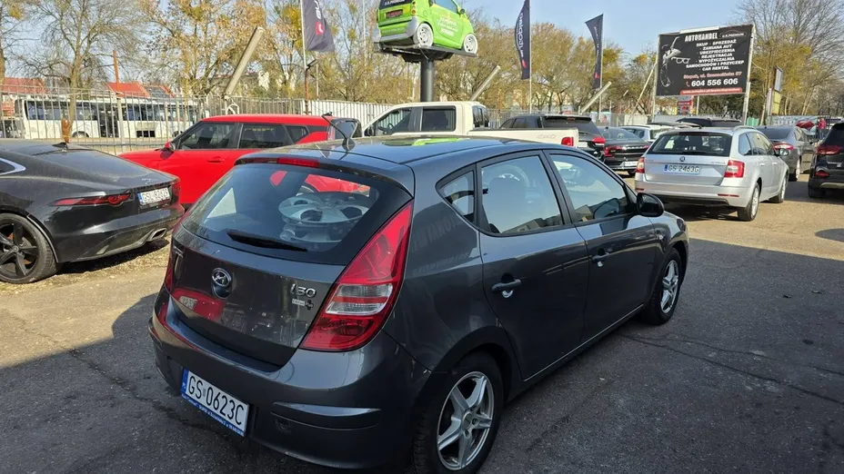 HYUNDAI i30 -