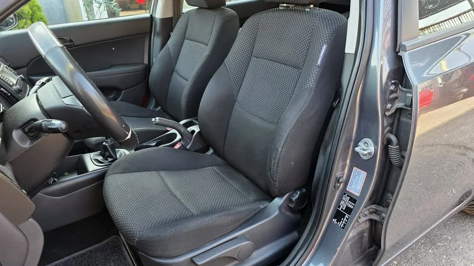 HYUNDAI i30 -
