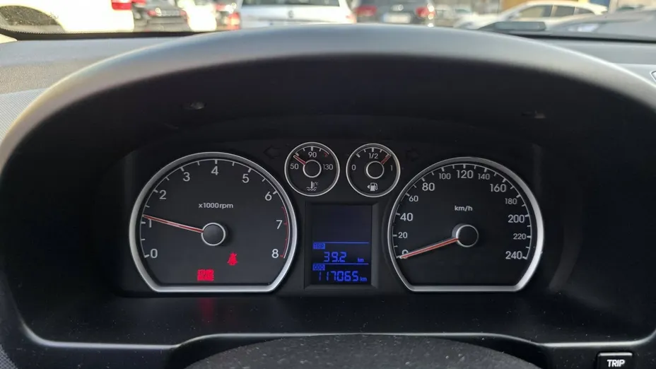 HYUNDAI i30 -