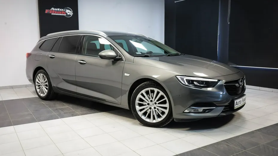 OPEL Insignia -
