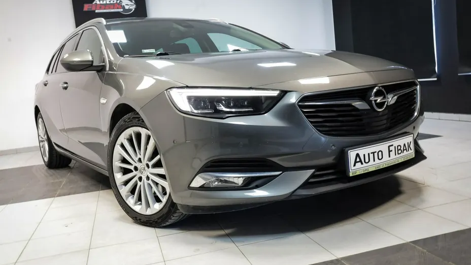 OPEL Insignia -