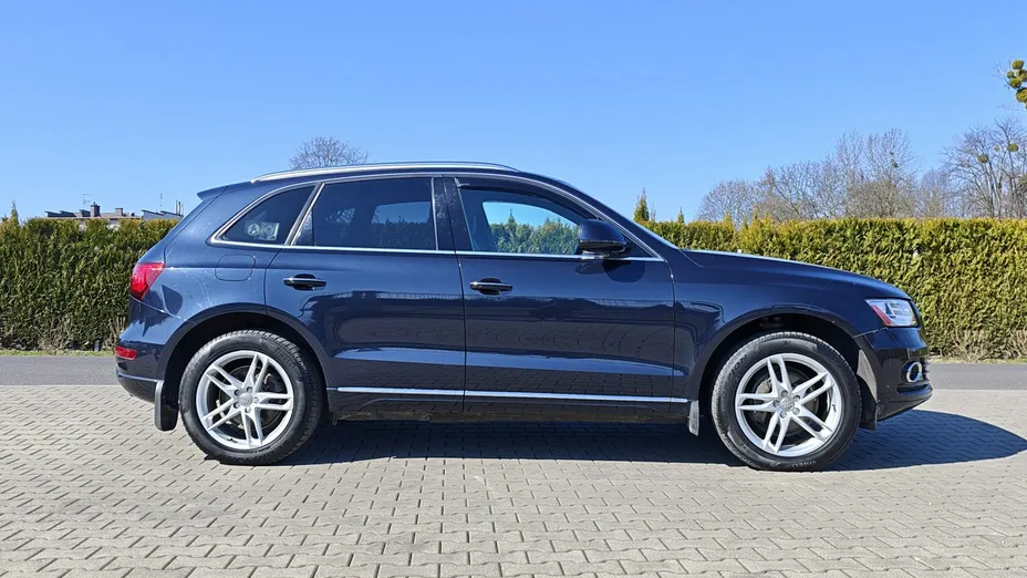 AUDI Q5 -