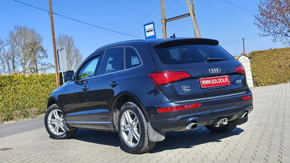 AUDI Q5 -