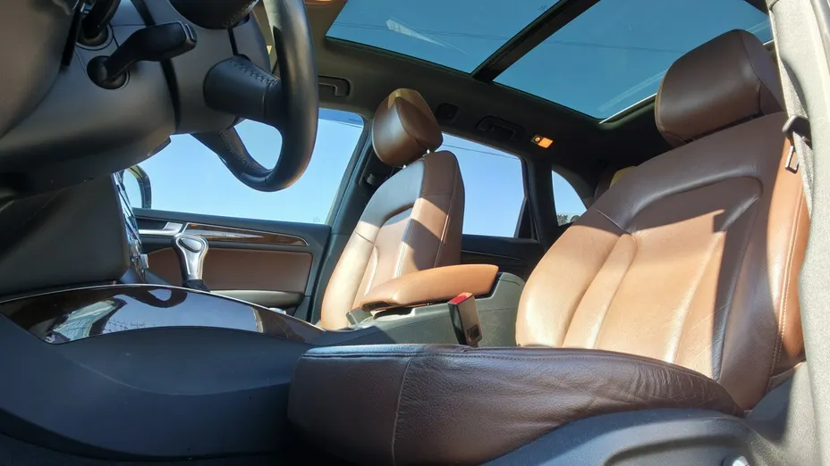 AUDI Q5 -