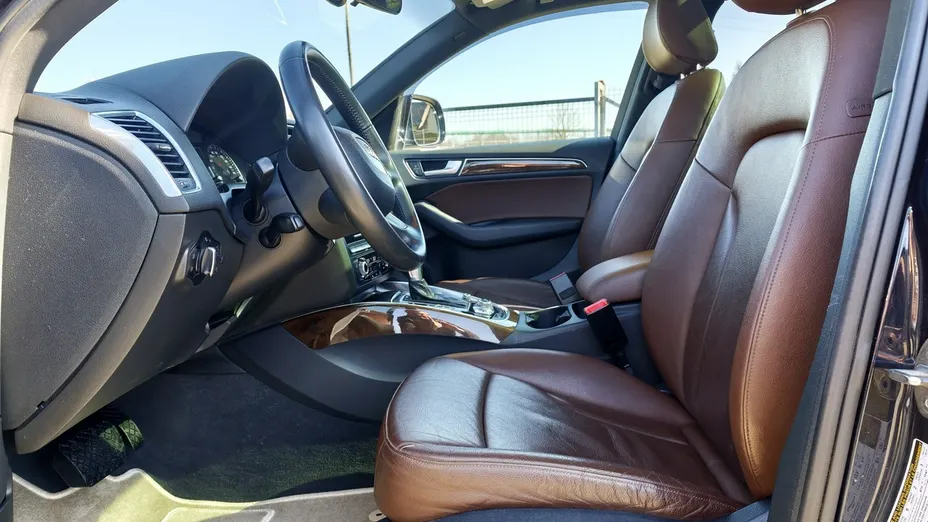 AUDI Q5 -