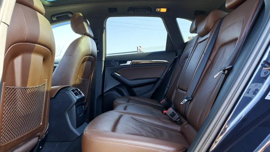 AUDI Q5 -