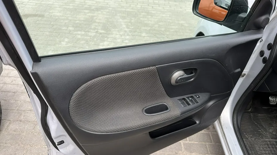 NISSAN Note -