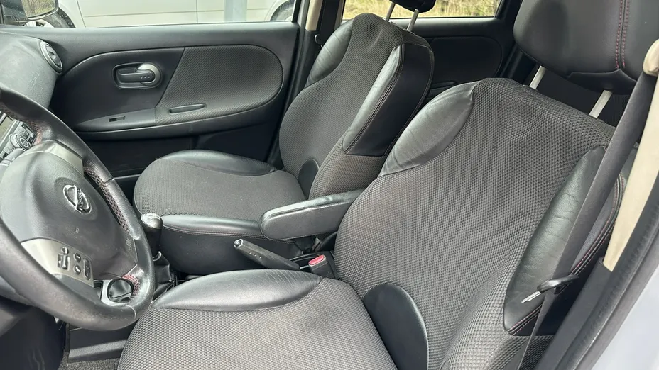 NISSAN Note -