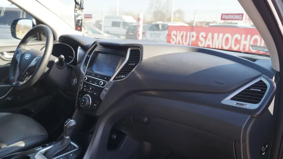 HYUNDAI Santa Fe -