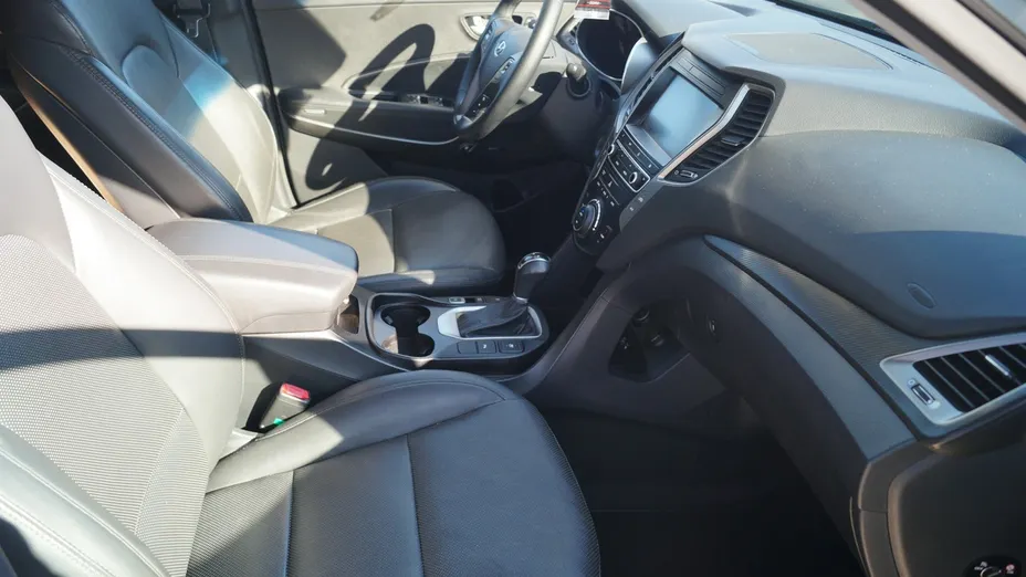 HYUNDAI Santa Fe -