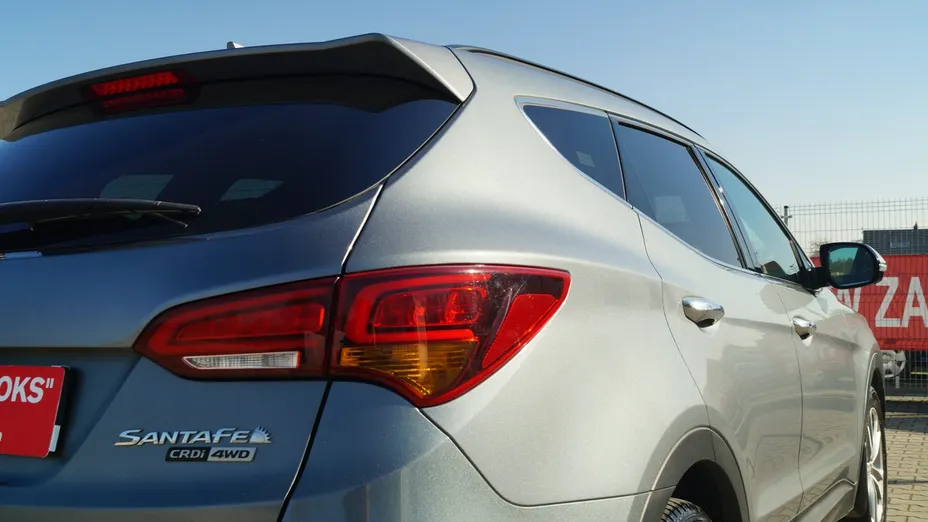HYUNDAI Santa Fe -