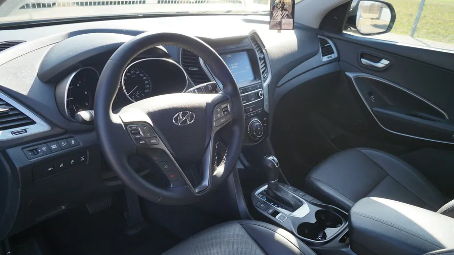HYUNDAI Santa Fe -