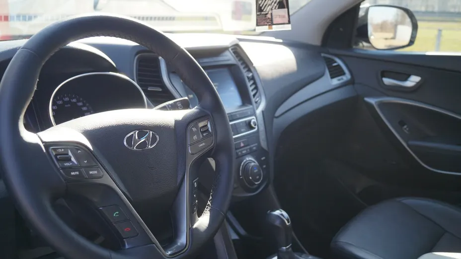HYUNDAI Santa Fe -