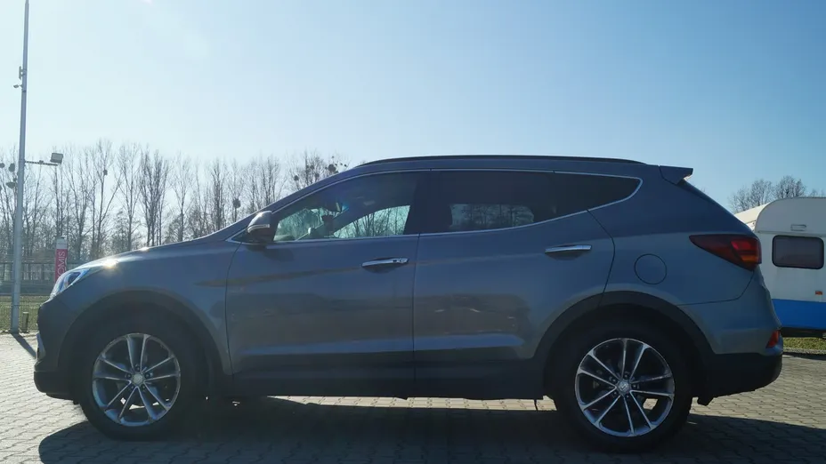 HYUNDAI Santa Fe -