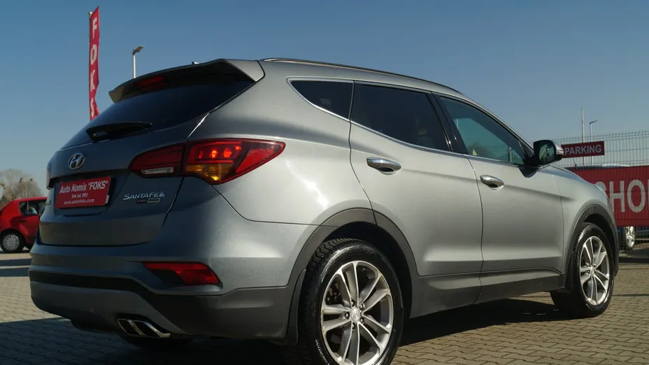 HYUNDAI Santa Fe -