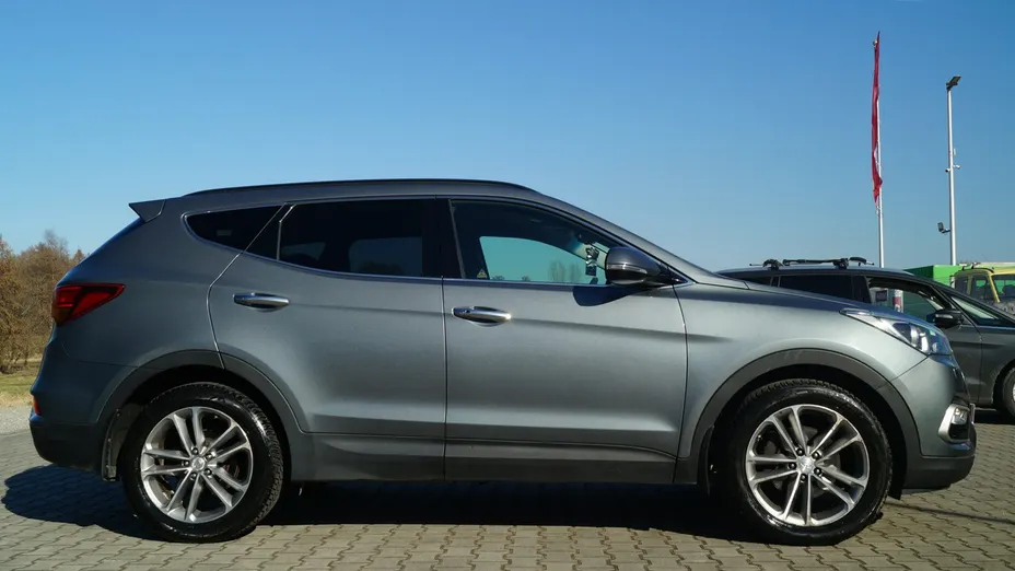 HYUNDAI Santa Fe -
