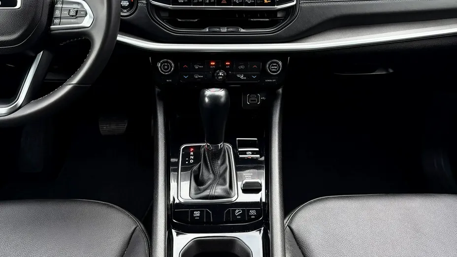 JEEP Compass -