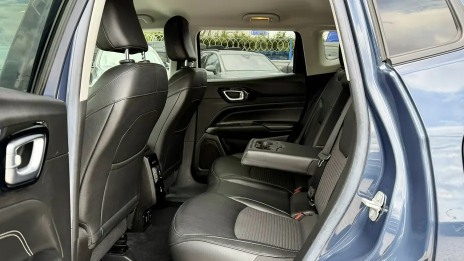 JEEP Compass -