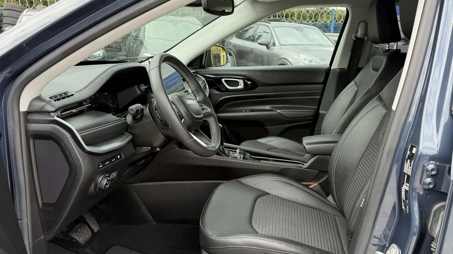JEEP Compass -
