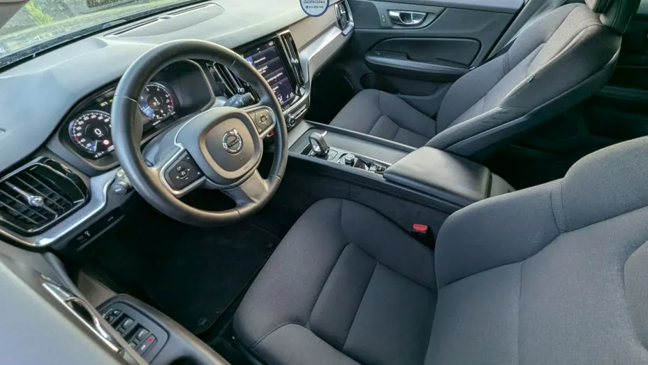 VOLVO V60 -