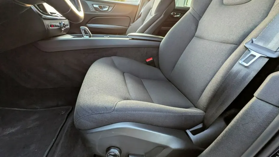 VOLVO V60 -