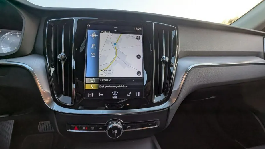 VOLVO V60 -