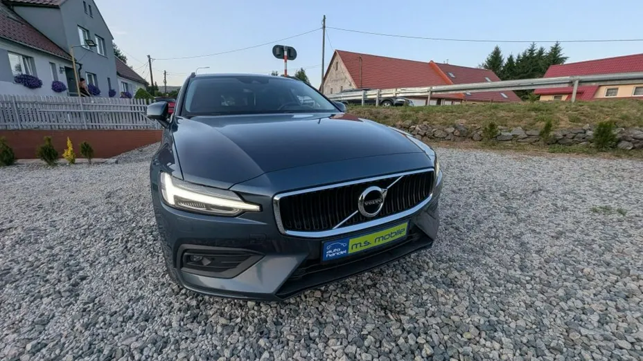 VOLVO V60 -